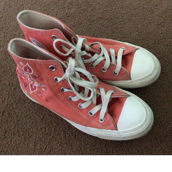 Converse high top with flower embroidery Return to festival on - Picture 7 of 7